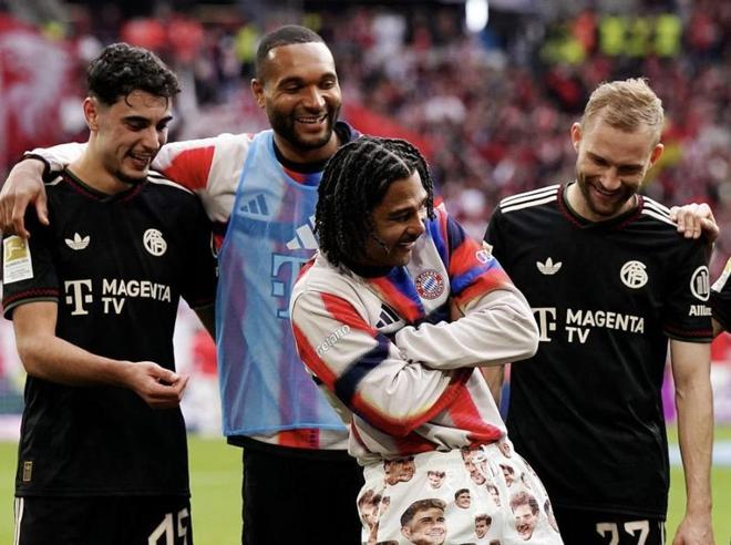 打入100球仅用28场，拜仁创造德甲历史单赛季最快百球纪录